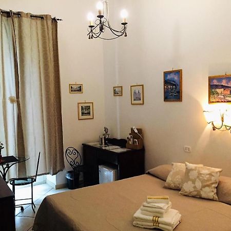 B&B Art Suite Principe Umberto Nápoly Kültér fotó