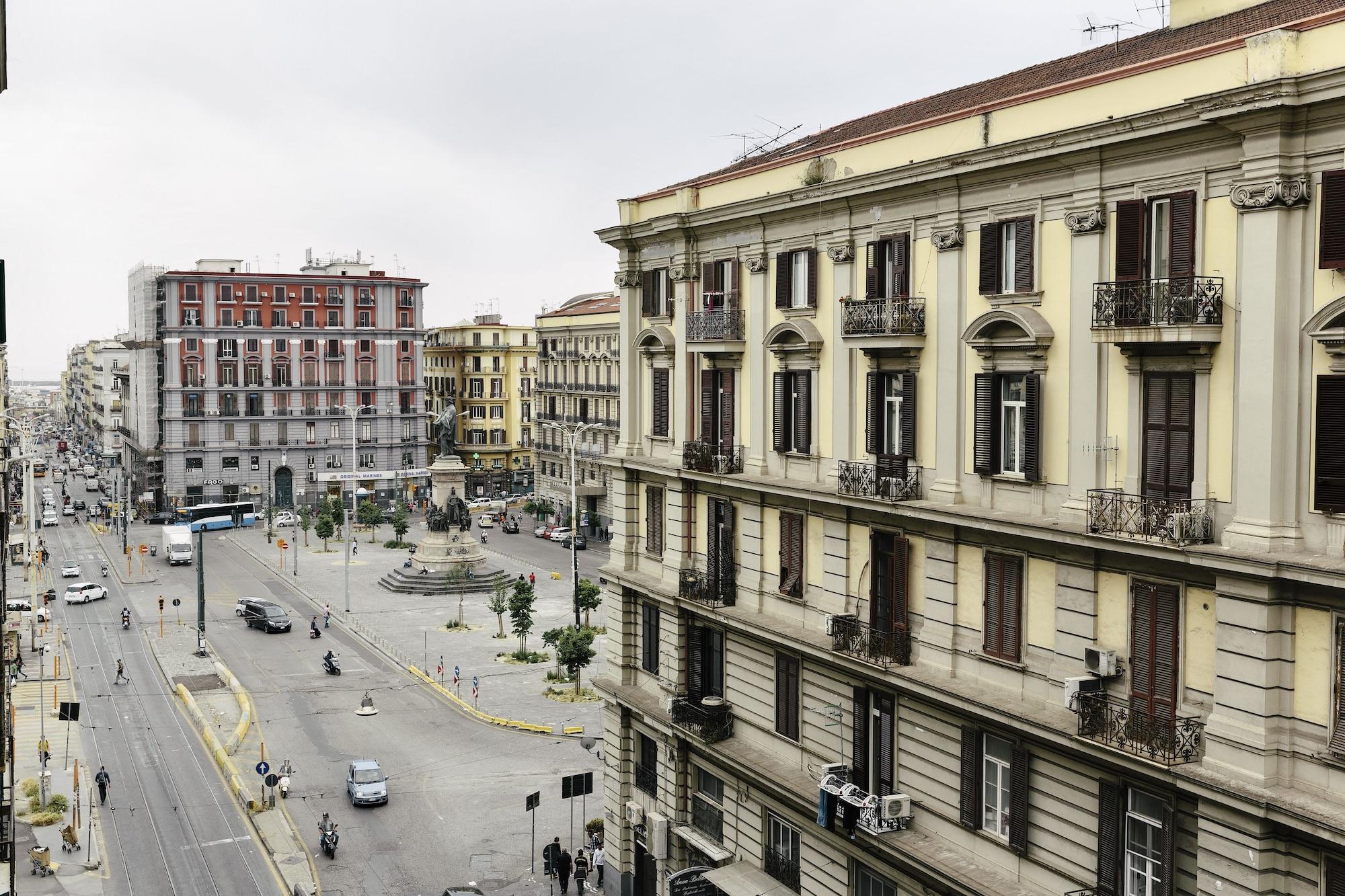 B&B Art Suite Principe Umberto Nápoly Kültér fotó