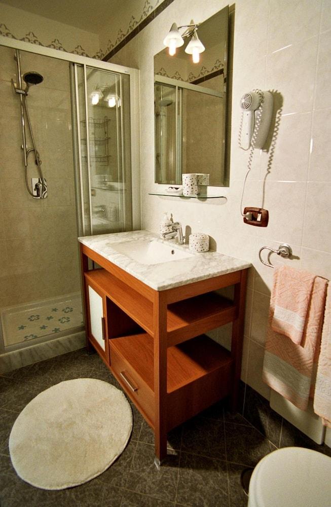 B&B Art Suite Principe Umberto Nápoly Kültér fotó