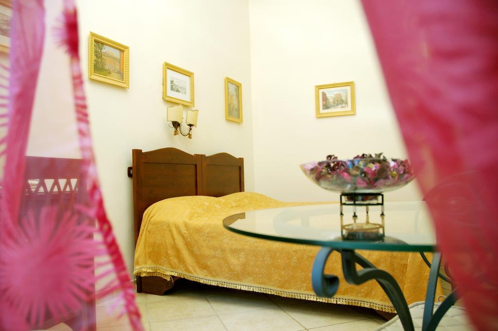 B&B Art Suite Principe Umberto Nápoly Kültér fotó