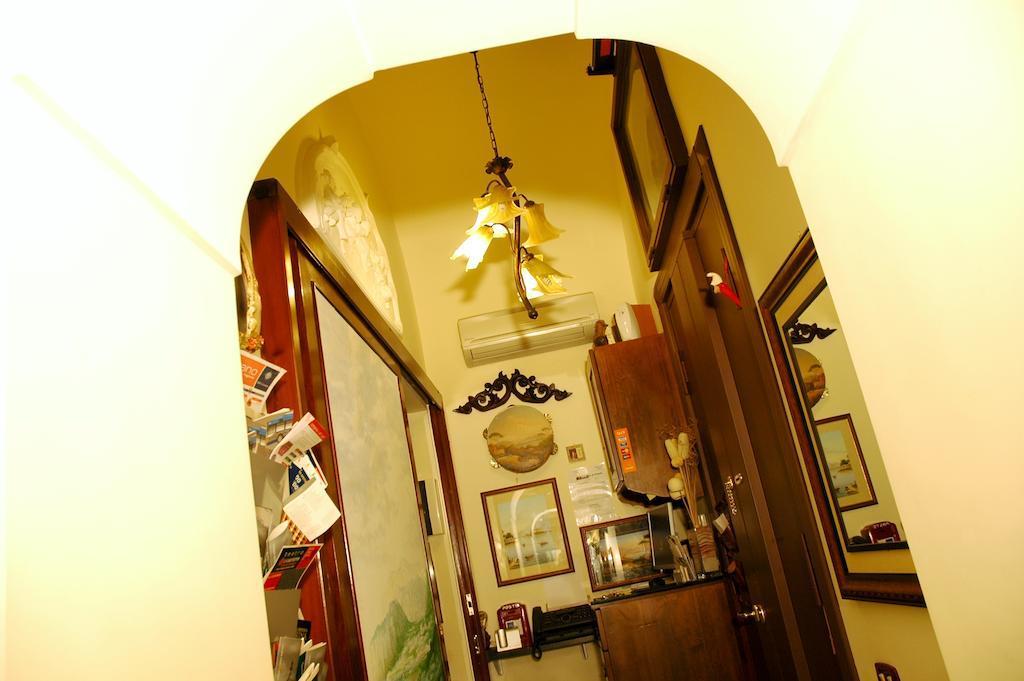 B&B Art Suite Principe Umberto Nápoly Kültér fotó