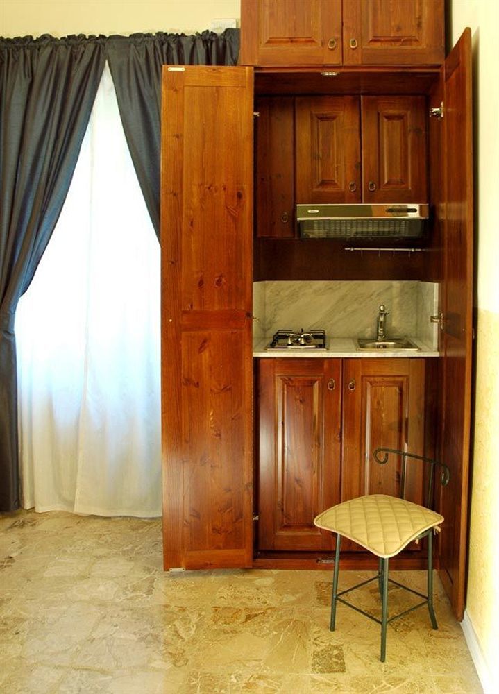 B&B Art Suite Principe Umberto Nápoly Kültér fotó