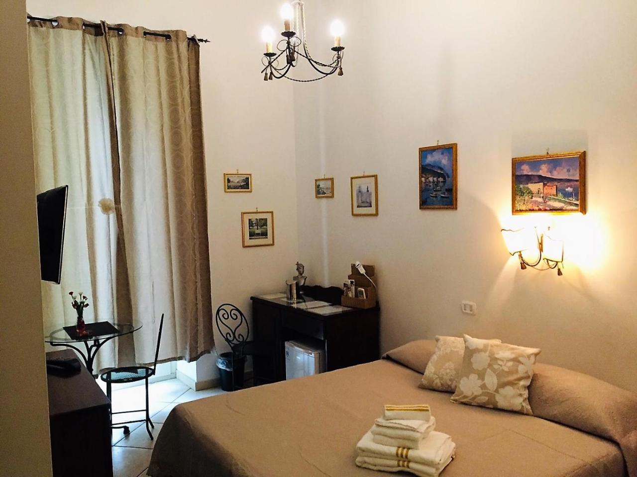B&B Art Suite Principe Umberto Nápoly Kültér fotó