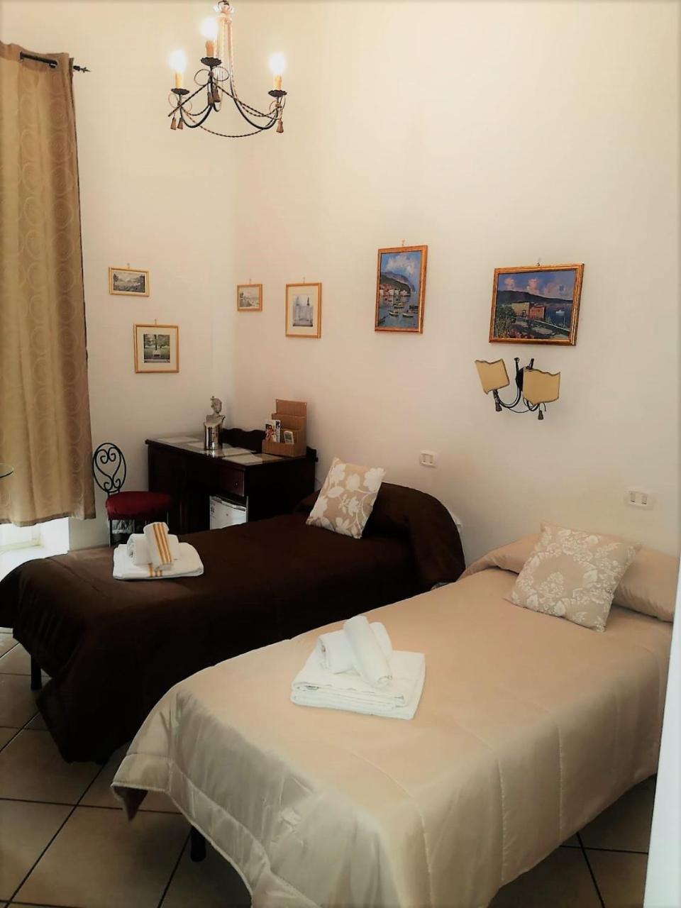 B&B Art Suite Principe Umberto Nápoly Kültér fotó