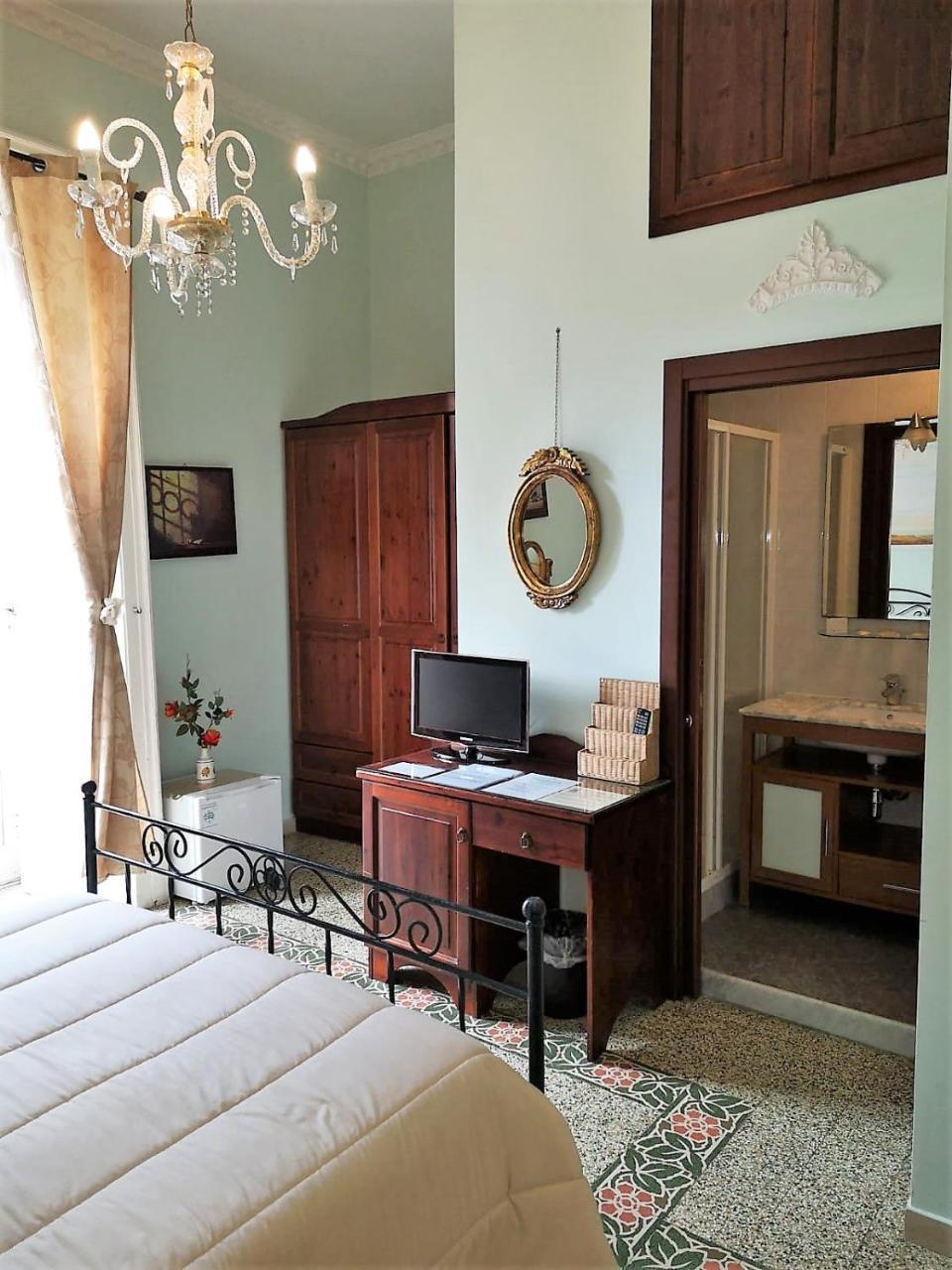 B&B Art Suite Principe Umberto Nápoly Kültér fotó