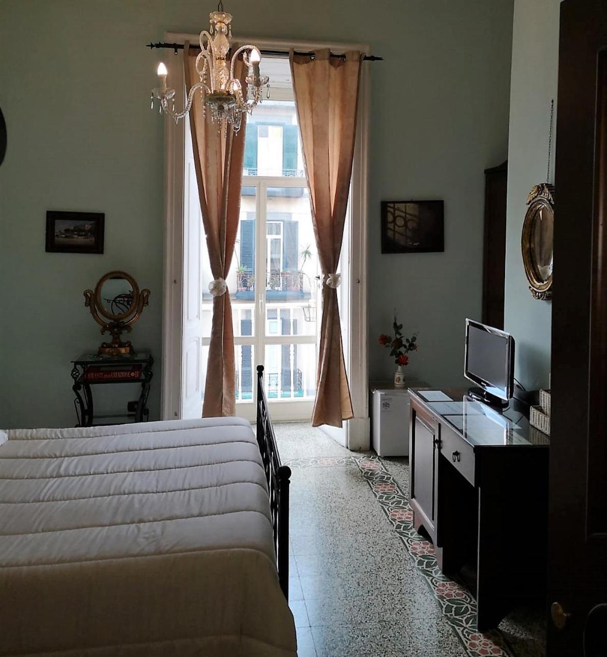 B&B Art Suite Principe Umberto Nápoly Kültér fotó
