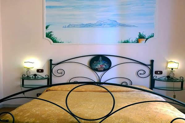 B&B Art Suite Principe Umberto Nápoly Kültér fotó